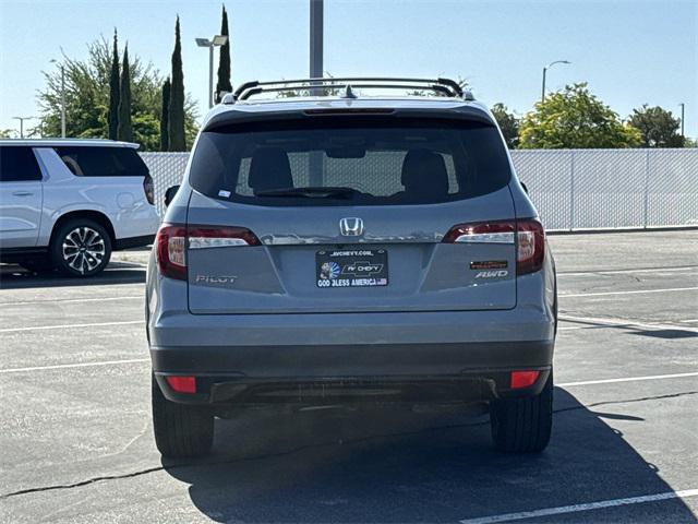 Photo of 2022 Sonic Gray Pearl Honda Pilot