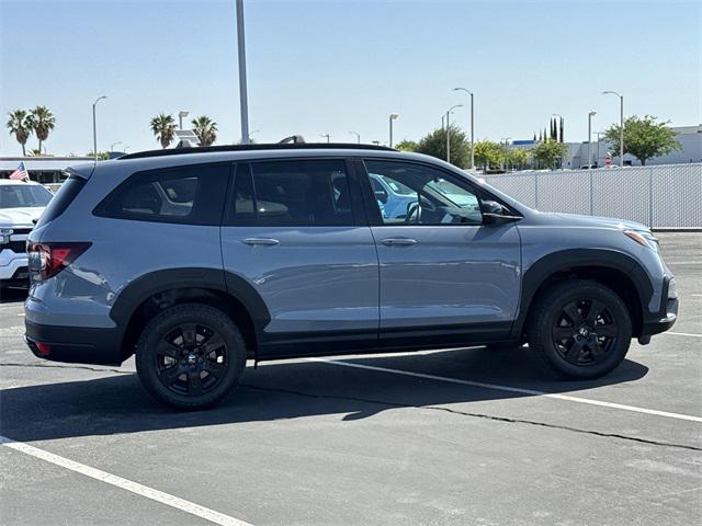 Photo of 2022 Sonic Gray Pearl Honda Pilot