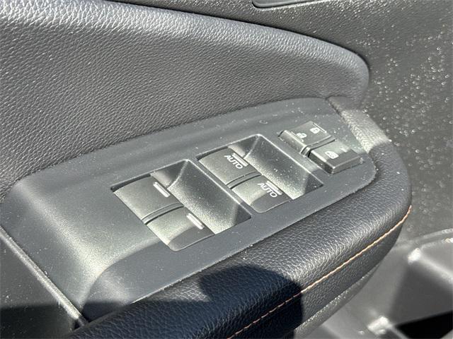 Photo of 2022 Sonic Gray Pearl Honda Pilot