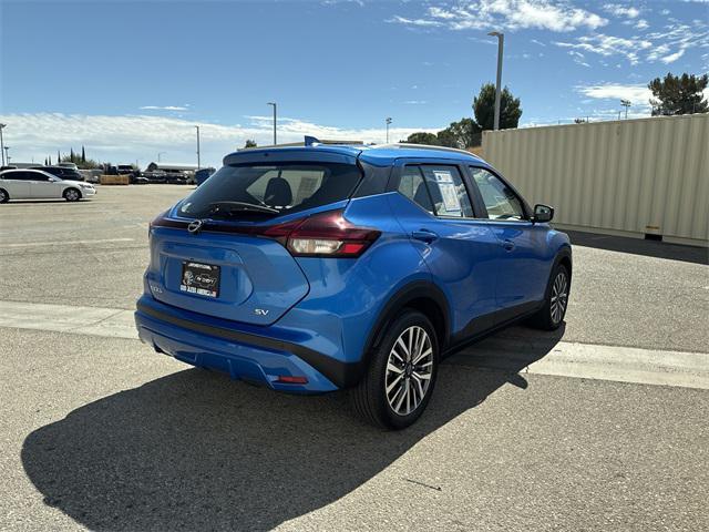 Photo of 2024 Electric Blue Metallic Nissan Kicks