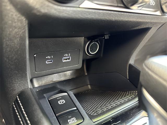 Photo of 2024 Electric Blue Metallic Nissan Kicks