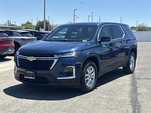 Photo of 2023 Northsky Blue Metallic Chevrolet Traverse