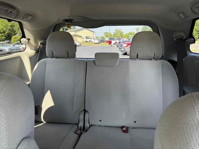 Photo of 2012 Predawn Gray Mica Toyota Sienna