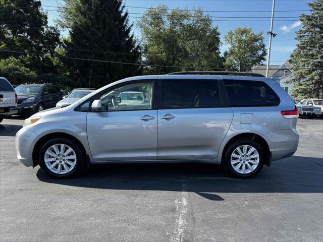 Photo of 2012 Predawn Gray Mica Toyota Sienna