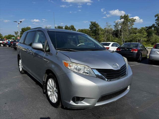 Photo of 2012 Predawn Gray Mica Toyota Sienna