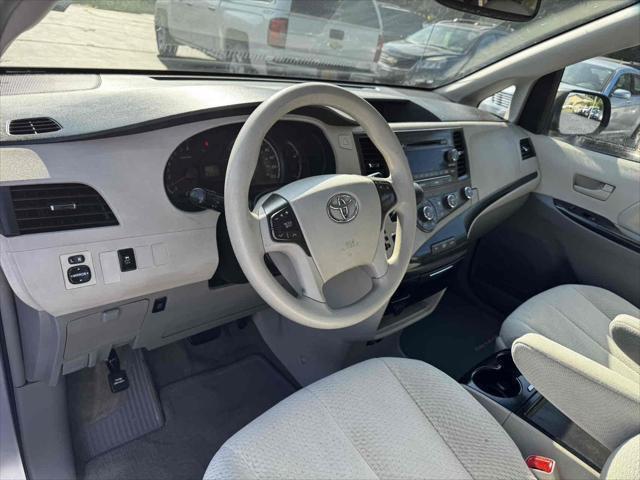 Photo of 2012 Predawn Gray Mica Toyota Sienna