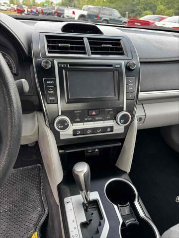 Photo of 2012 Magnetic Gray Metallic Toyota Camry