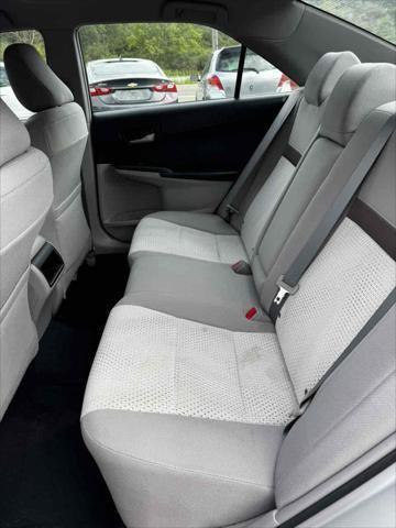 Photo of 2012 Magnetic Gray Metallic Toyota Camry