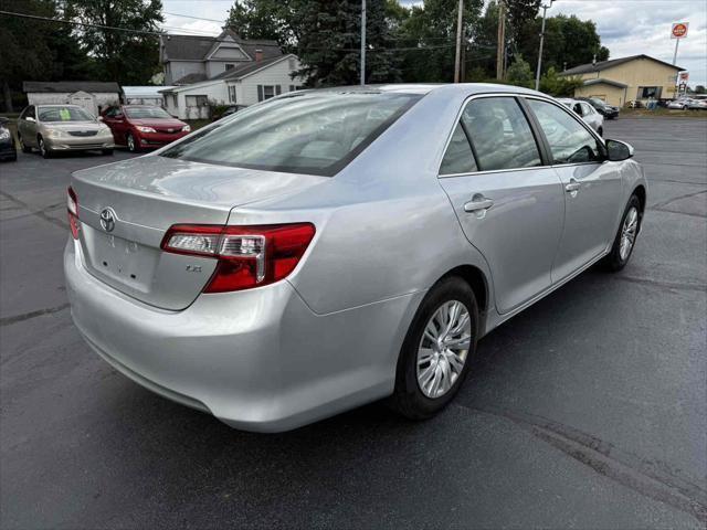 Photo of 2012 Magnetic Gray Metallic Toyota Camry