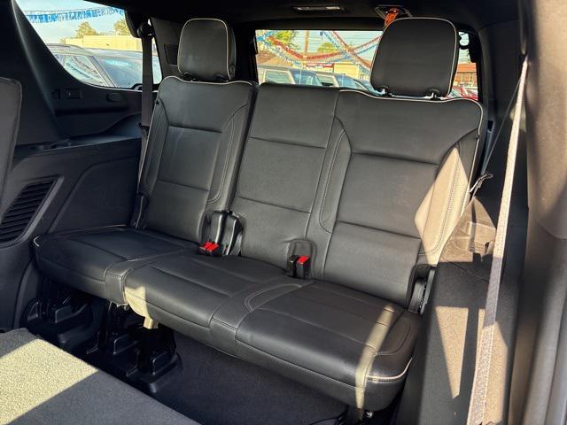 Photo of 2024 Silver GMC Yukon