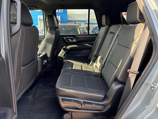 Photo of 2024 Silver GMC Yukon