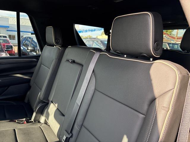 Photo of 2024 Silver GMC Yukon