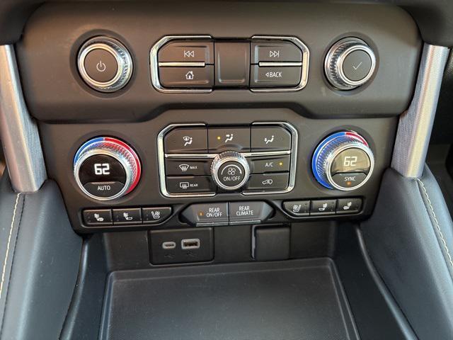 Photo of 2024 Silver GMC Yukon