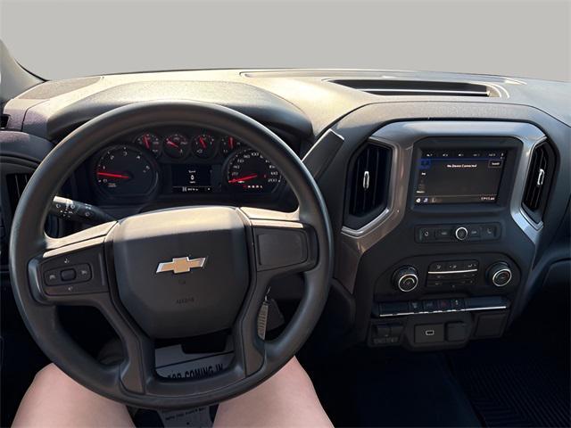 Photo of 2020 Silver Ice Metallic Chevrolet Silverado 3500