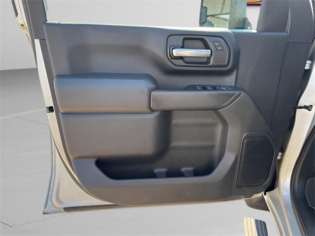 Photo of 2020 Silver Ice Metallic Chevrolet Silverado 3500