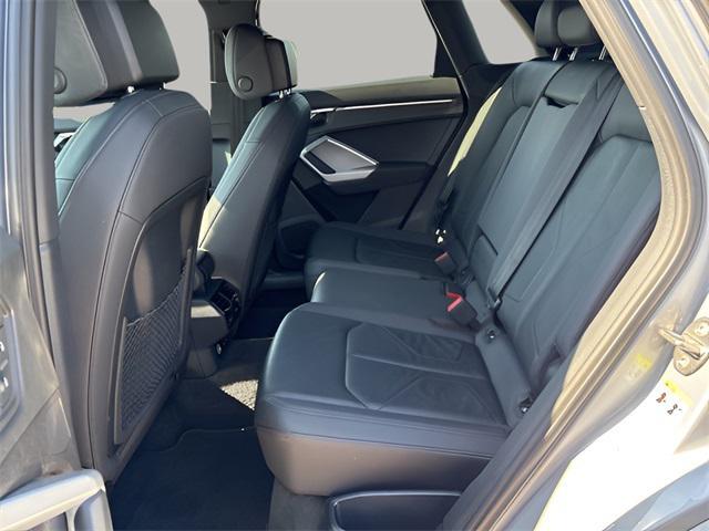 Photo of 2021 Florett Silver Metallic Audi Q3
