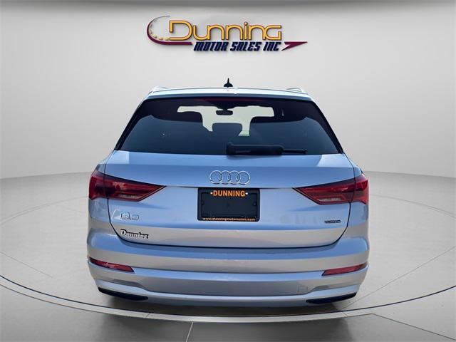 Photo of 2021 Florett Silver Metallic Audi Q3