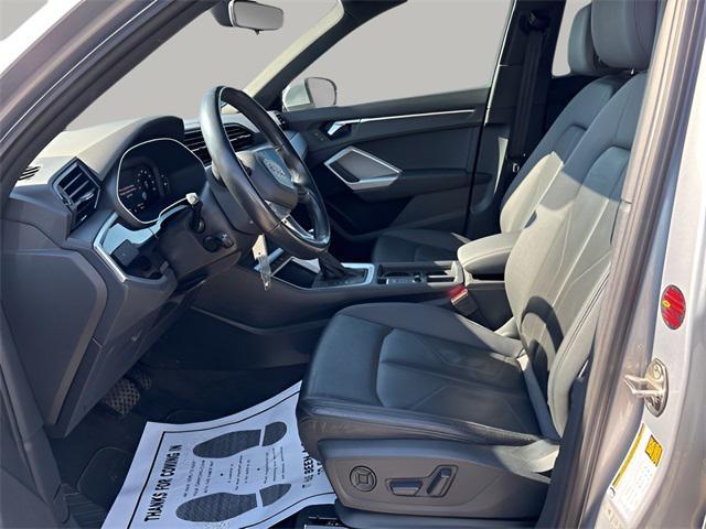 Photo of 2021 Florett Silver Metallic Audi Q3