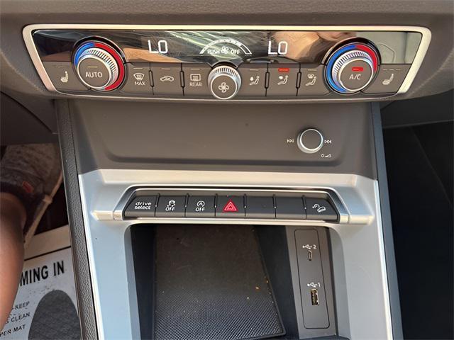 Photo of 2021 Florett Silver Metallic Audi Q3
