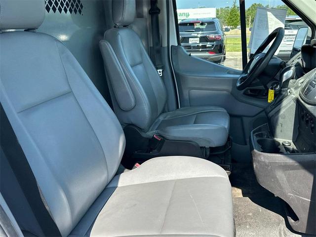 Photo of 2015 Oxford White Ford Transit-150