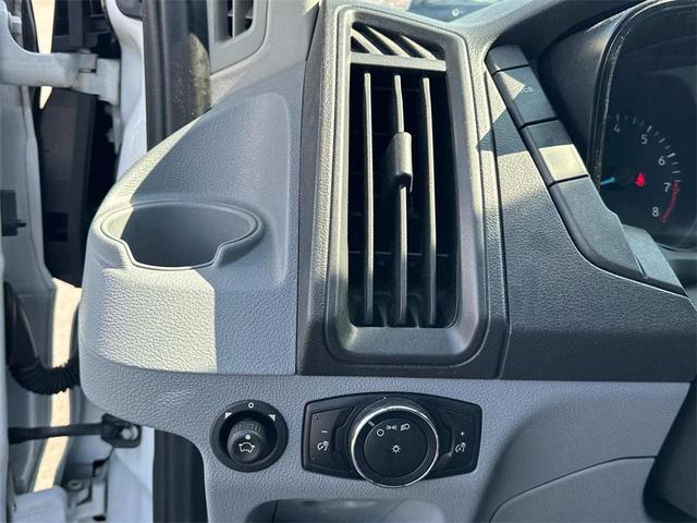 Photo of 2015 Oxford White Ford Transit-150