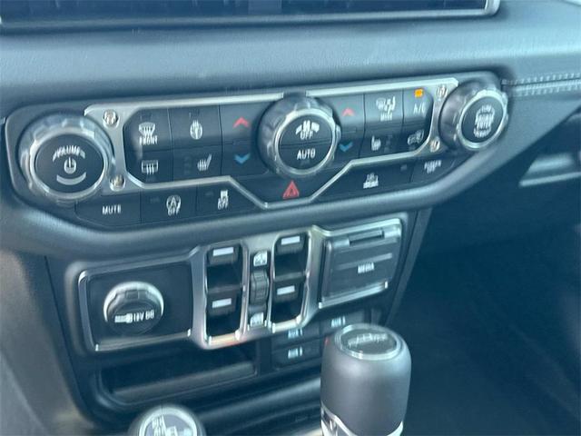 Photo of 2025 Black Clearcoat Jeep Gladiator