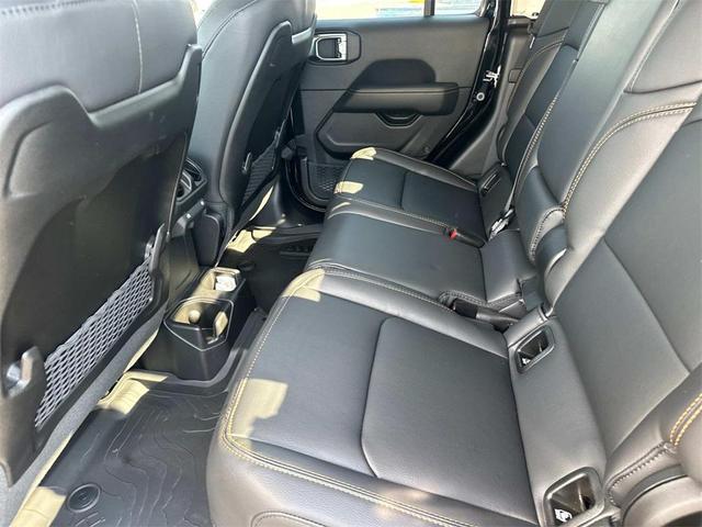 Photo of 2025 Black Clearcoat Jeep Gladiator
