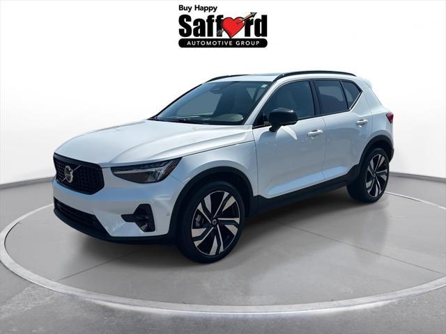 2023 Volvo XC40