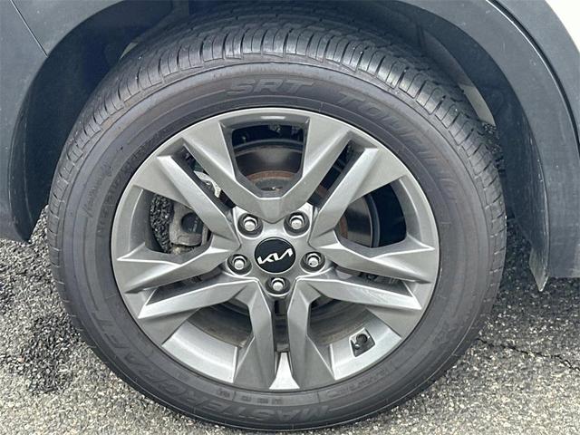 Photo of 2023 Snow White Pearl Kia Seltos