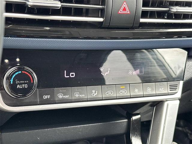 Photo of 2023 Snow White Pearl Kia Seltos