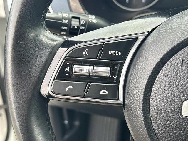 Photo of 2023 Snow White Pearl Kia Seltos