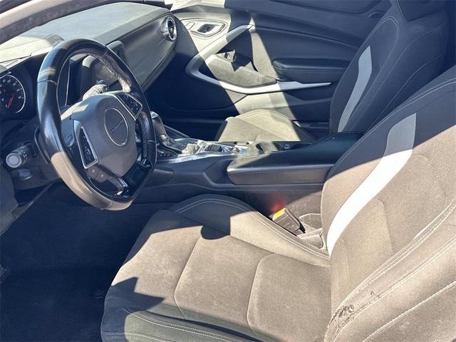 Photo of 2019 Shadow Gray Metallic Chevrolet Camaro