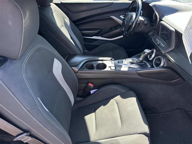 Photo of 2019 Shadow Gray Metallic Chevrolet Camaro