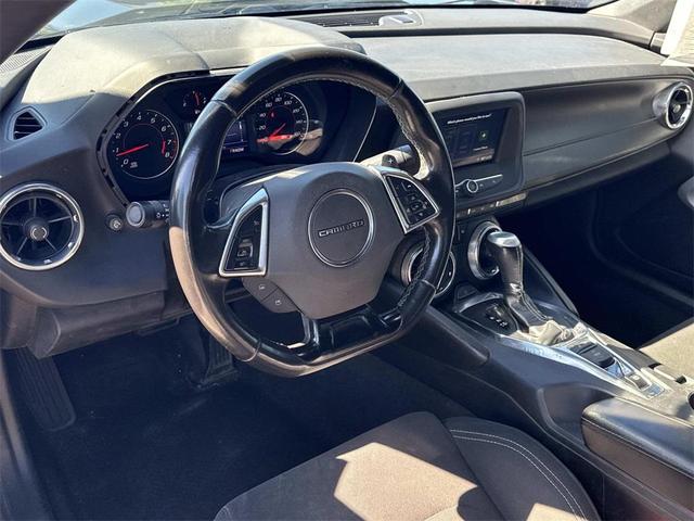 Photo of 2019 Shadow Gray Metallic Chevrolet Camaro