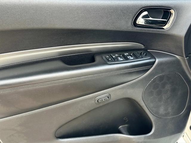 Photo of 2020 White Knuckle Clearcoat Dodge Durango