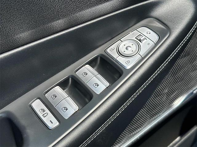 Photo of 2023 Quartz White Hyundai SANTA FE