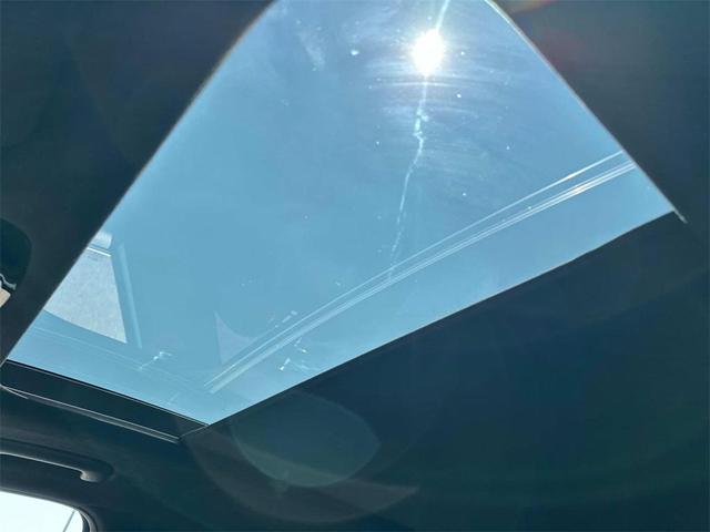 Photo of 2023 Quartz White Hyundai SANTA FE