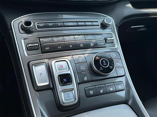 Photo of 2023 Quartz White Hyundai SANTA FE