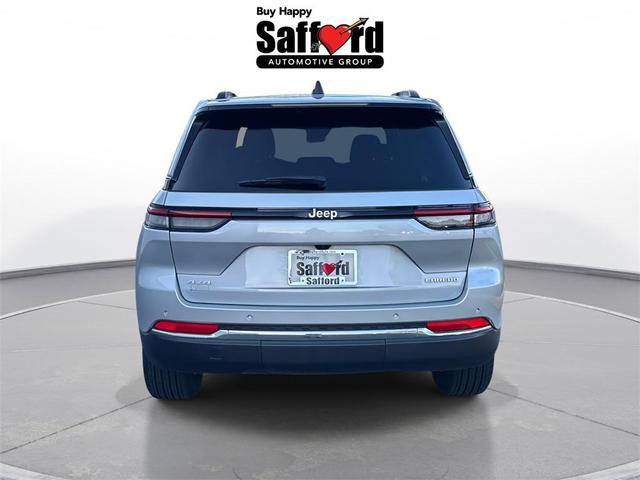 Photo of 2025 Silver Zynith Jeep Grand Cherokee