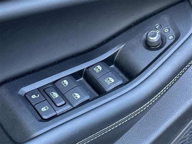 Photo of 2025 Silver Zynith Jeep Grand Cherokee