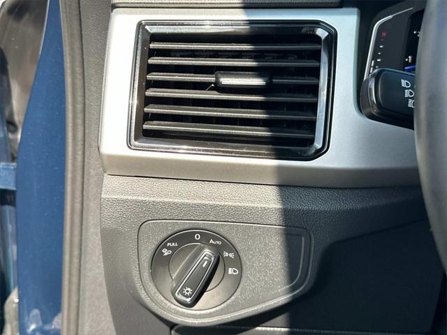 Photo of 2022 Tourmaline Blue Metallic Volkswagen Atlas