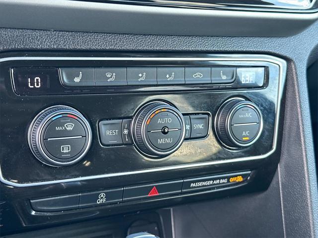 Photo of 2022 Tourmaline Blue Metallic Volkswagen Atlas