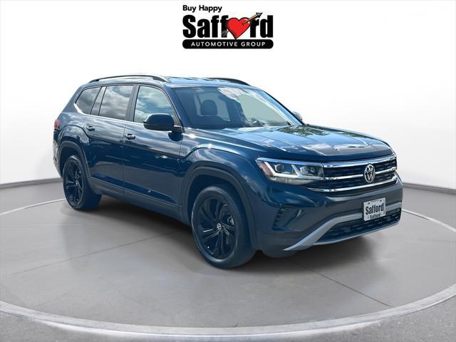 Photo of 2022 Tourmaline Blue Metallic Volkswagen Atlas