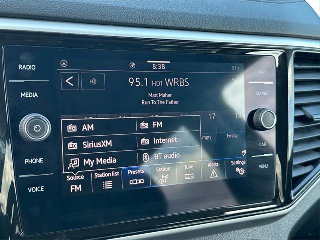 Photo of 2022 Tourmaline Blue Metallic Volkswagen Atlas