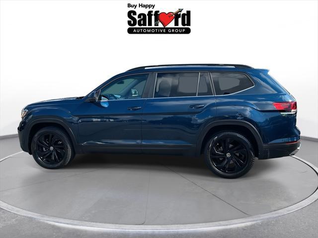 Photo of 2022 Tourmaline Blue Metallic Volkswagen Atlas