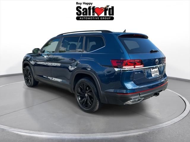 Photo of 2022 Tourmaline Blue Metallic Volkswagen Atlas