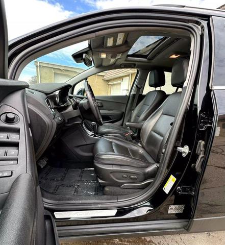 Photo of 2019 Black Chevrolet Trax