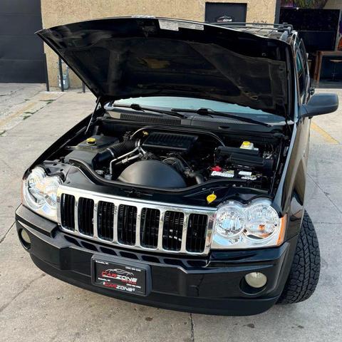 Photo of 2006 Black Clearcoat Jeep Grand Cherokee