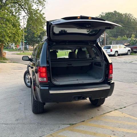 Photo of 2006 Black Clearcoat Jeep Grand Cherokee