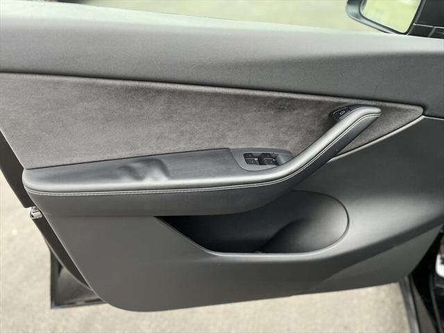 Photo of 2021 Solid Black Tesla Model Y